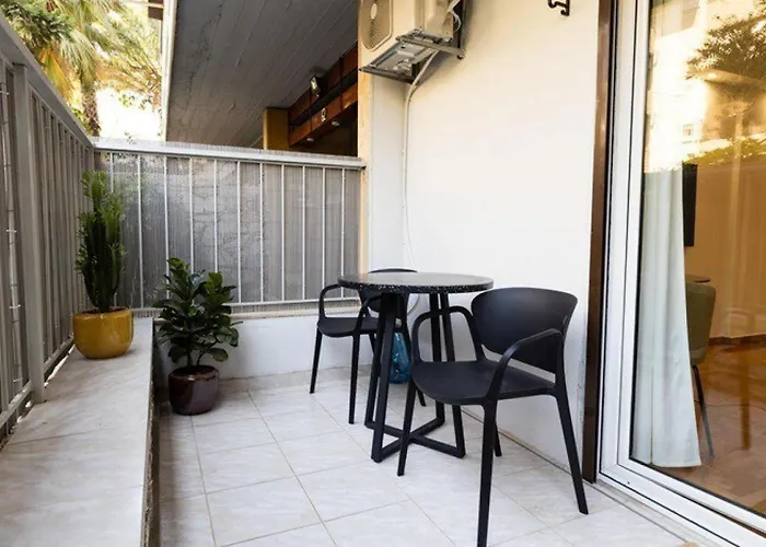 Bright And Stylish In Palaio Faliro