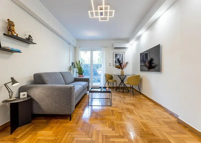 Bright And Stylish In Palaio Faliro